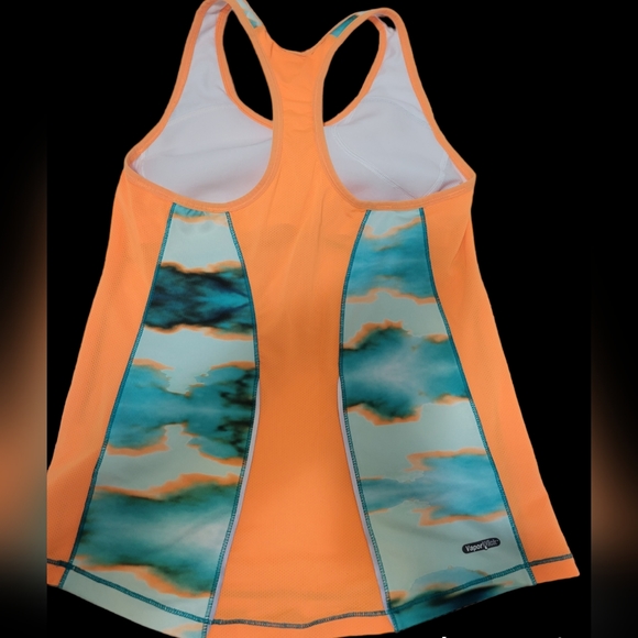 The North Face Athletic Top. Medium. - Picture 1 of 8